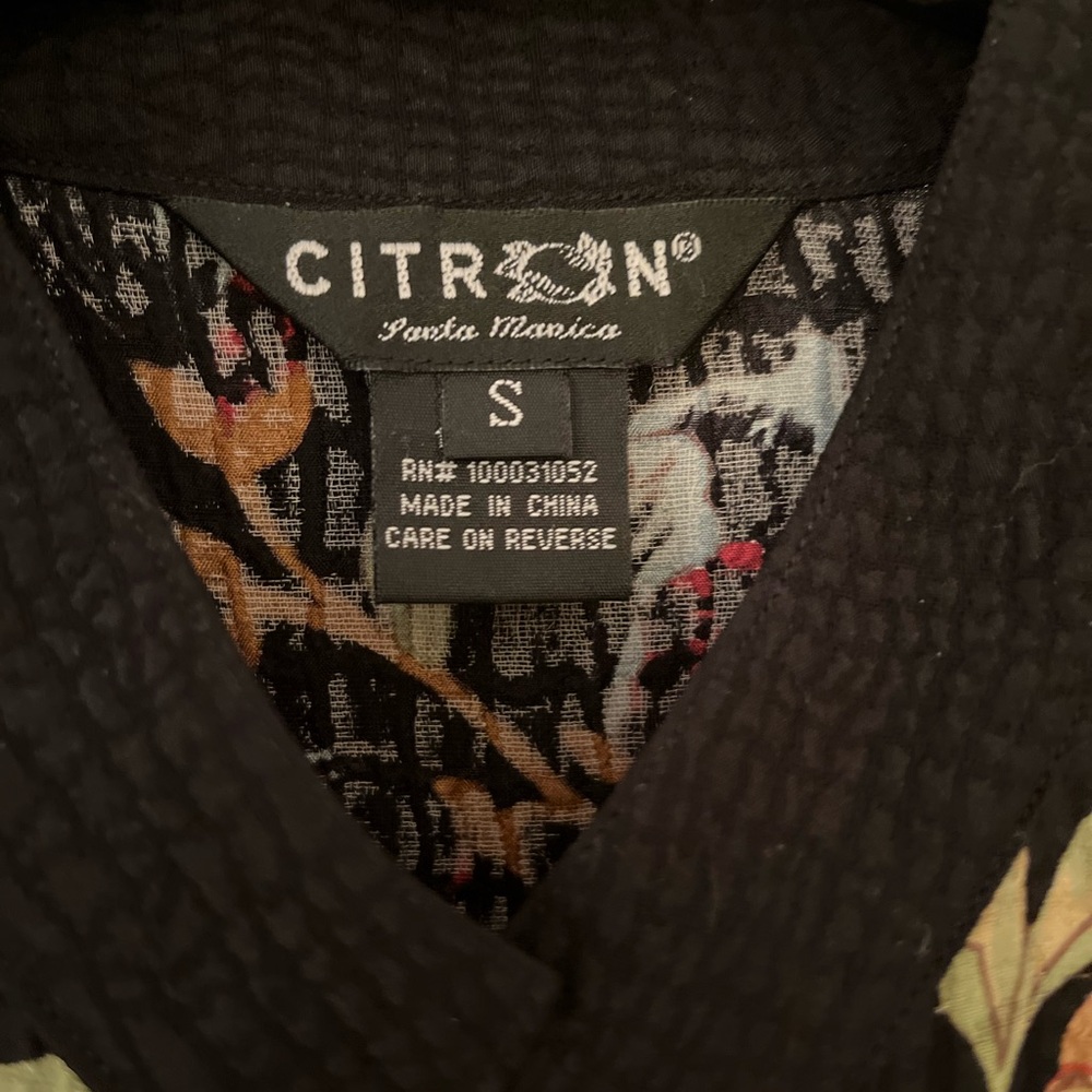 “Citron” sheer blouse Full of Fall colors.  Slight split at end of sleeve.Fall F - Picture 7 of 8